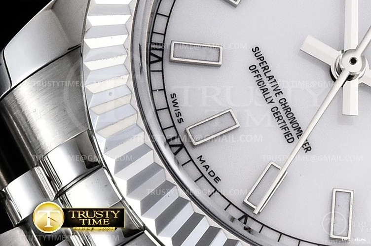 1113 RMDJ0254E – DJ Midsize 31mm Neat 831